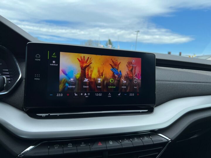 Abbildung Fahrzeugdetailansicht Skoda Octavia - Nr. 22