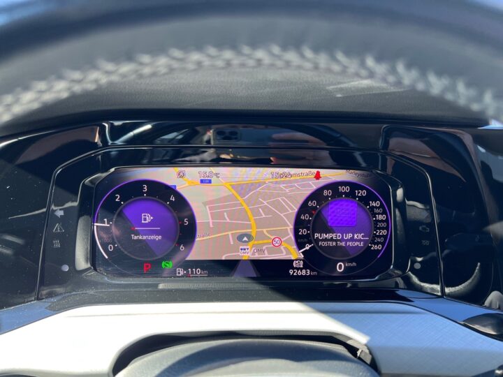 Abbildung Fahrzeugdetailansicht Volkswagen Golf Variant - Nr. 16