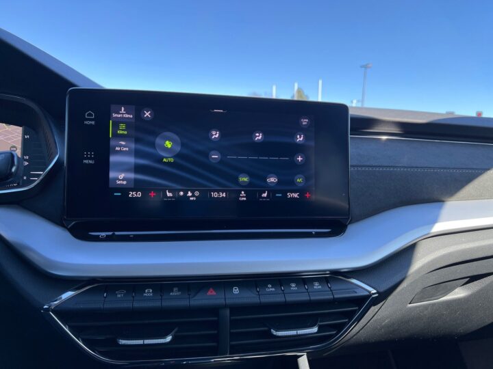 Abbildung Fahrzeugdetailansicht Skoda Octavia - Nr. 24