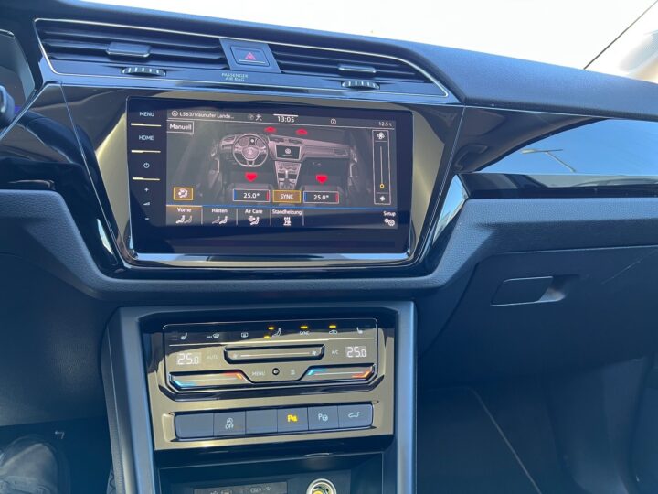 Abbildung Fahrzeugdetailansicht Volkswagen Touran - Nr. 27