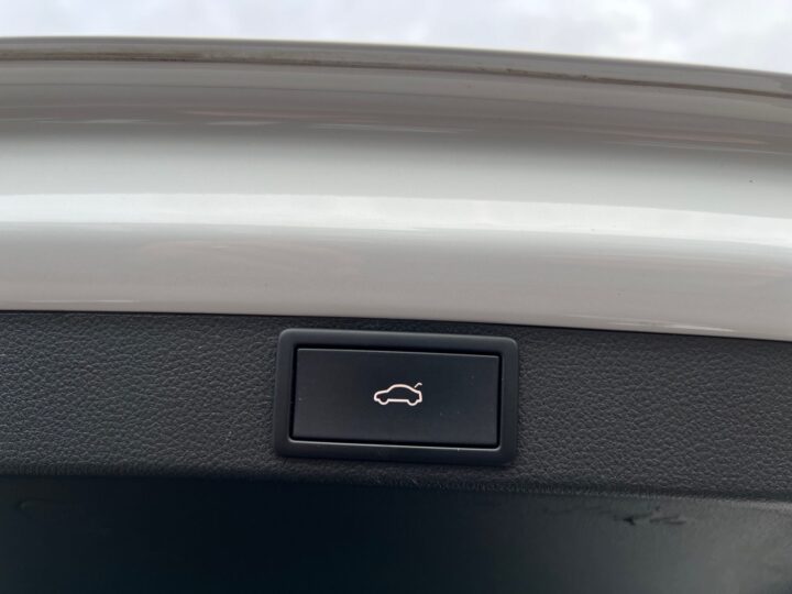 Abbildung Fahrzeugdetailansicht Skoda Octavia - Nr. 37