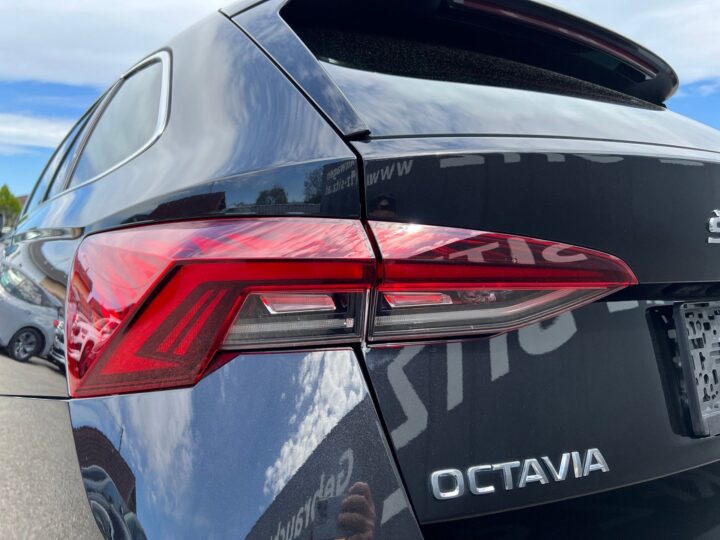 Abbildung Fahrzeugdetailansicht Skoda Octavia - Nr. 38