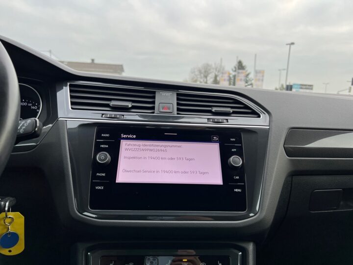 Abbildung Fahrzeugdetailansicht Volkswagen Tiguan - Nr. 24