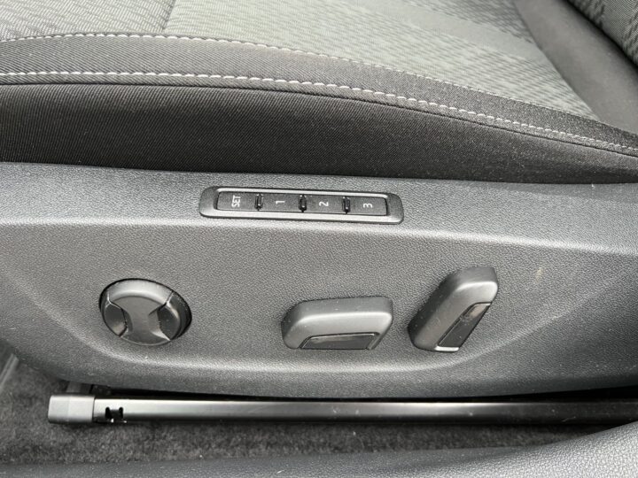 Abbildung Fahrzeugdetailansicht Skoda Octavia - Nr. 30