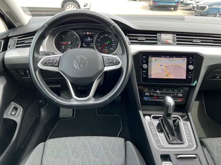 Abbildung Fahrzeugdetailansicht Volkswagen Passat Variant - Nr. 10