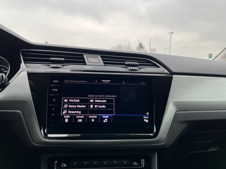 Abbildung Fahrzeugdetailansicht Volkswagen Touran - Nr. 19