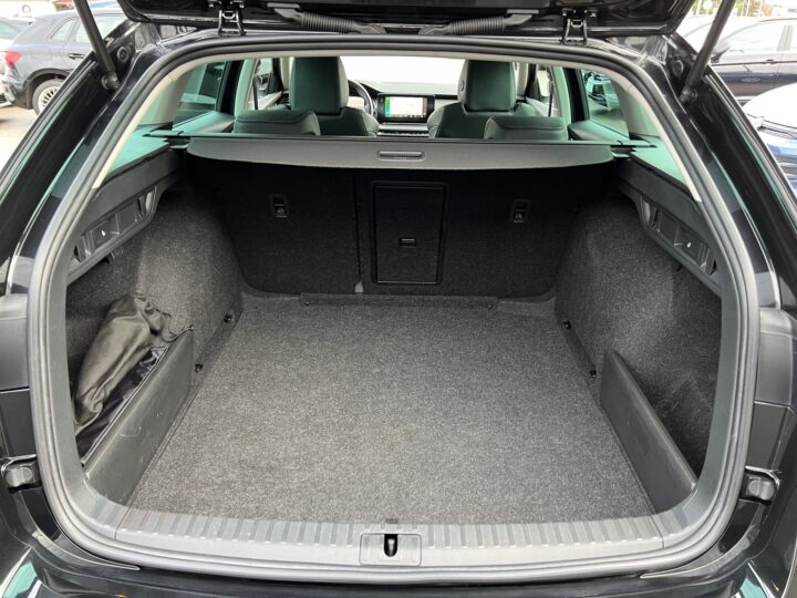 Abbildung Fahrzeugdetailansicht Skoda Octavia - Nr. 14