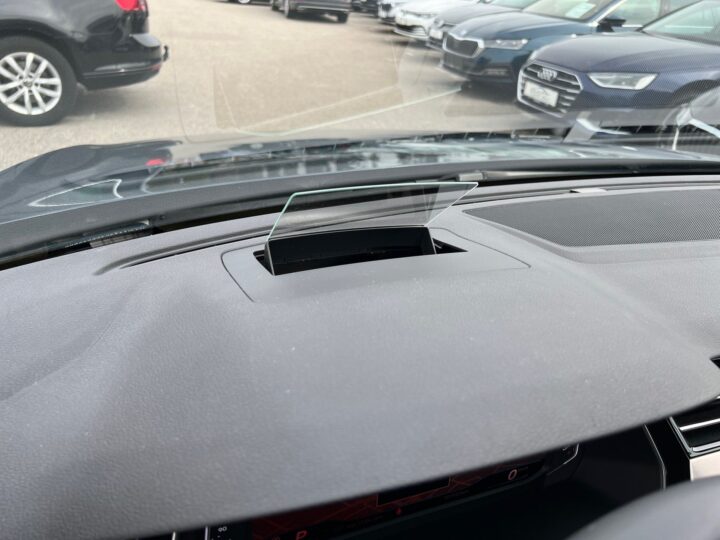 Abbildung Fahrzeugdetailansicht Volkswagen Passat Variant - Nr. 42