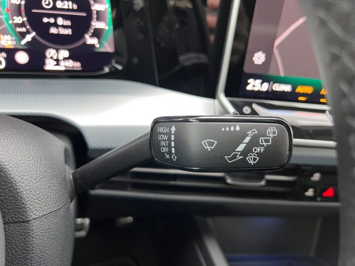 Abbildung Fahrzeugdetailansicht Volkswagen Golf - Nr. 40