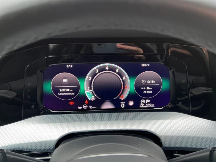 Abbildung Fahrzeugdetailansicht Volkswagen Golf - Nr. 17