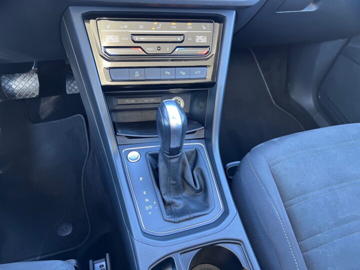 Abbildung Fahrzeugdetailansicht Volkswagen Touran - Nr. 28