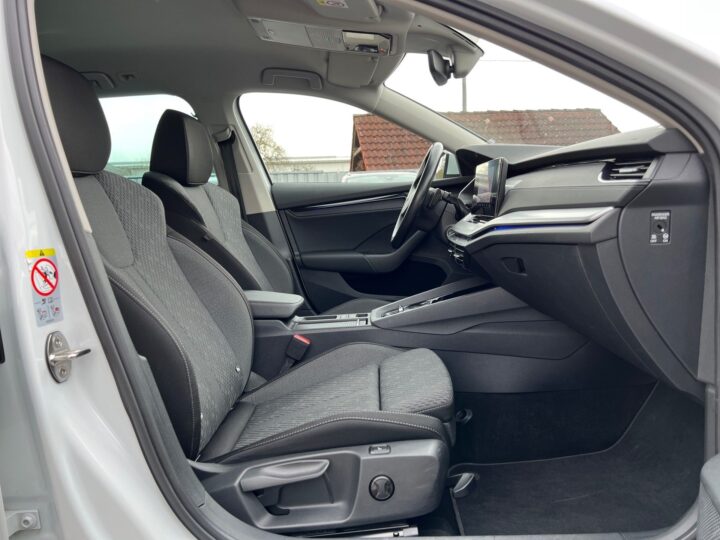 Abbildung Fahrzeugdetailansicht Skoda Octavia - Nr. 33