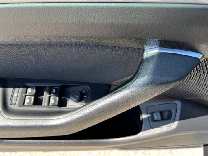 Abbildung Fahrzeugdetailansicht Volkswagen Passat Variant - Nr. 31