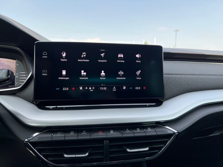 Abbildung Fahrzeugdetailansicht Skoda Octavia - Nr. 18