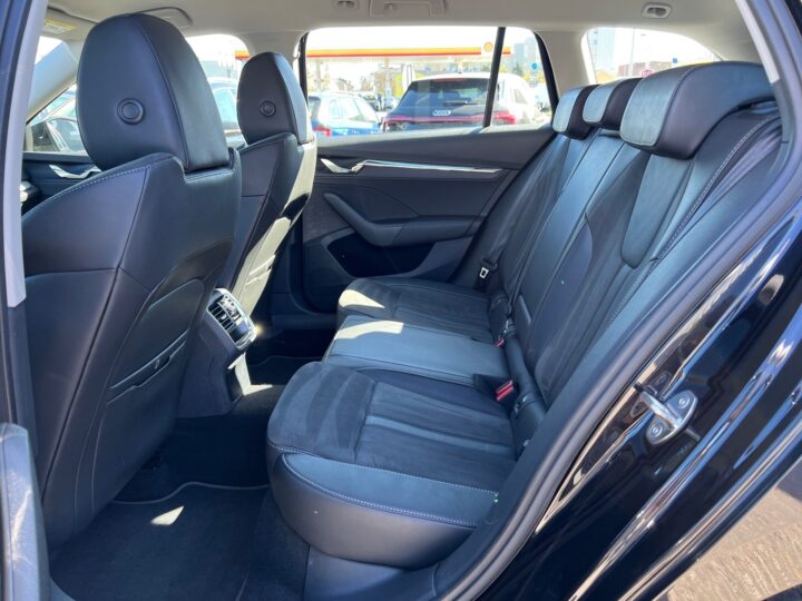 Abbildung Fahrzeugdetailansicht Skoda Octavia - Nr. 13