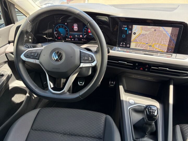 Abbildung Fahrzeugdetailansicht Volkswagen Golf - Nr. 10