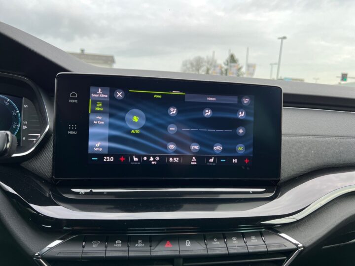 Abbildung Fahrzeugdetailansicht Skoda Octavia - Nr. 25