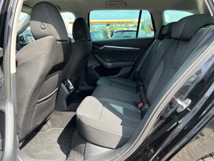 Abbildung Fahrzeugdetailansicht Skoda Octavia - Nr. 12