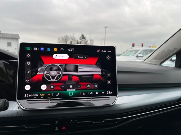 Abbildung Fahrzeugdetailansicht Volkswagen Golf - Nr. 25