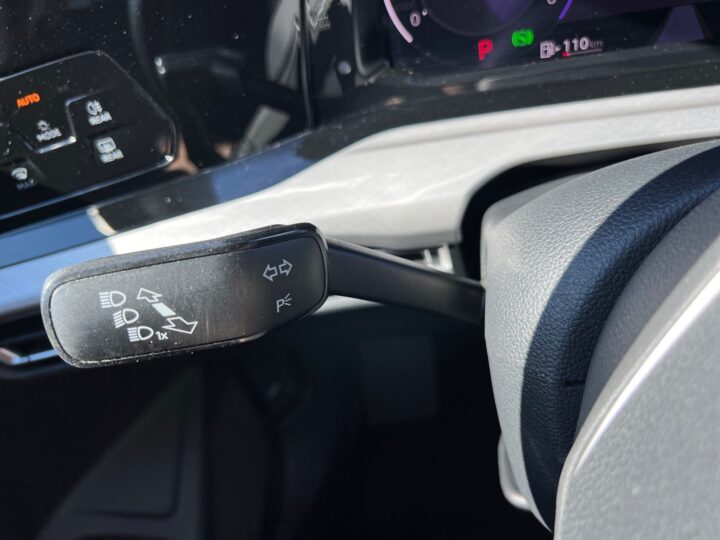 Abbildung Fahrzeugdetailansicht Volkswagen Golf Variant - Nr. 40