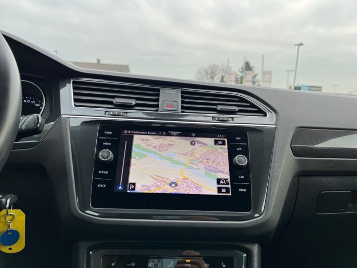 Abbildung Fahrzeugdetailansicht Volkswagen Tiguan - Nr. 25