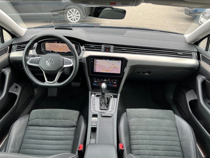 Abbildung Fahrzeugdetailansicht Volkswagen Passat Variant - Nr. 9