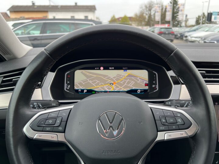 Abbildung Fahrzeugdetailansicht Volkswagen Passat Variant - Nr. 15