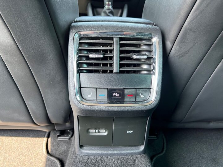 Abbildung Fahrzeugdetailansicht Skoda Octavia - Nr. 33