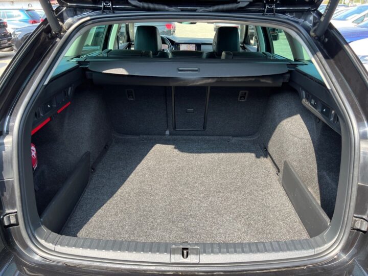 Abbildung Fahrzeugdetailansicht Skoda Octavia - Nr. 14