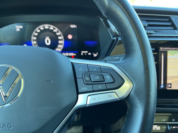 Abbildung Fahrzeugdetailansicht Volkswagen Touran - Nr. 42