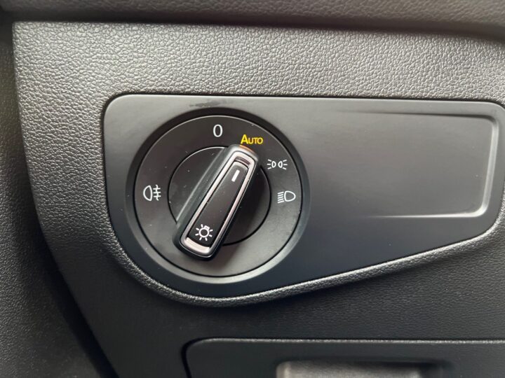 Abbildung Fahrzeugdetailansicht Volkswagen Tiguan - Nr. 43