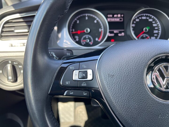 Abbildung Fahrzeugdetailansicht Volkswagen Golf Variant - Nr. 37