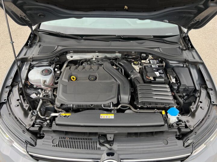 Abbildung Fahrzeugdetailansicht Volkswagen Golf - Nr. 34