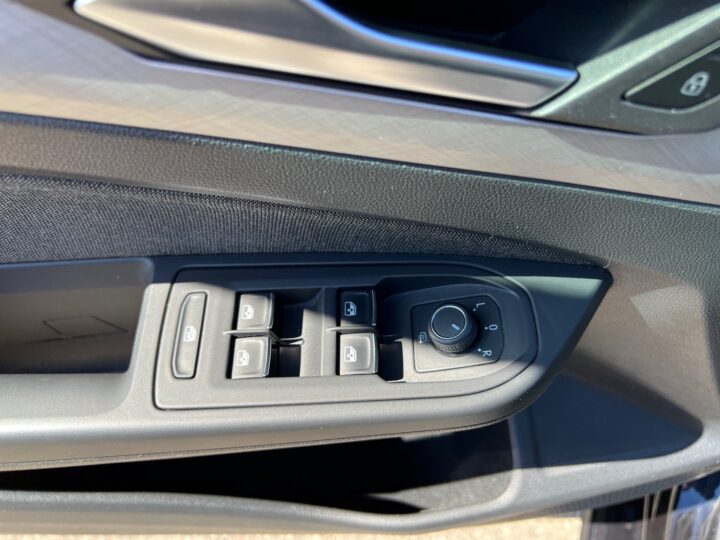 Abbildung Fahrzeugdetailansicht Volkswagen Golf Variant - Nr. 31