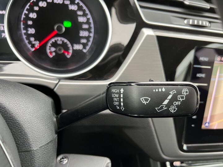 Abbildung Fahrzeugdetailansicht Volkswagen Touran - Nr. 40