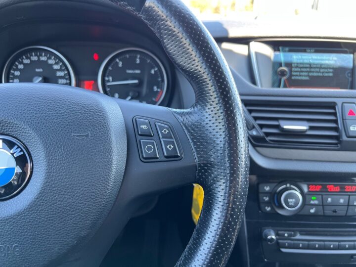 Abbildung Fahrzeugdetailansicht BMW X1 - Nr. 34