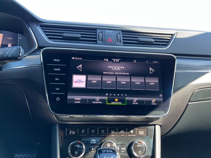 Abbildung Fahrzeugdetailansicht Skoda Superb - Nr. 19