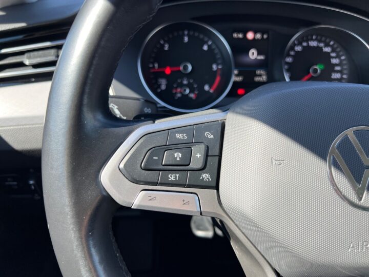 Abbildung Fahrzeugdetailansicht Volkswagen Passat Variant - Nr. 39