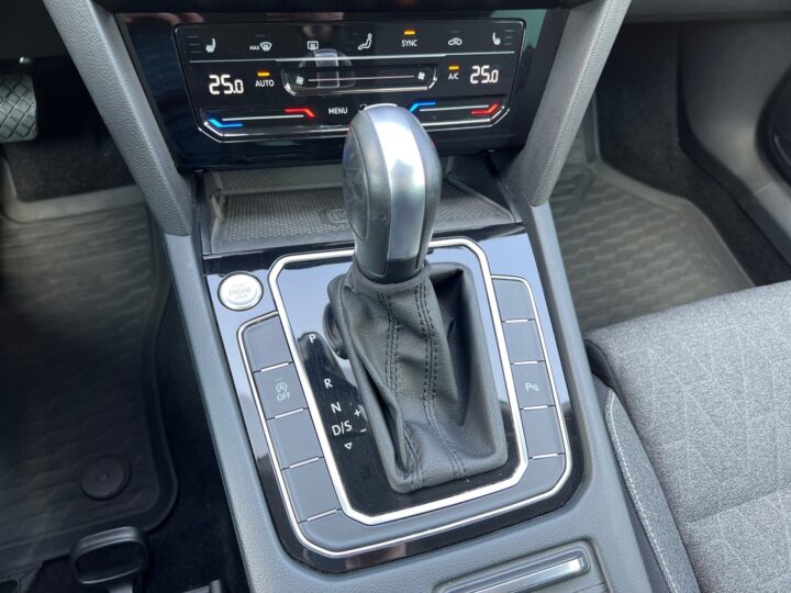 Abbildung Fahrzeugdetailansicht Volkswagen Passat Variant - Nr. 28