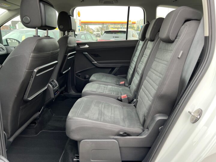 Abbildung Fahrzeugdetailansicht Volkswagen Touran - Nr. 12