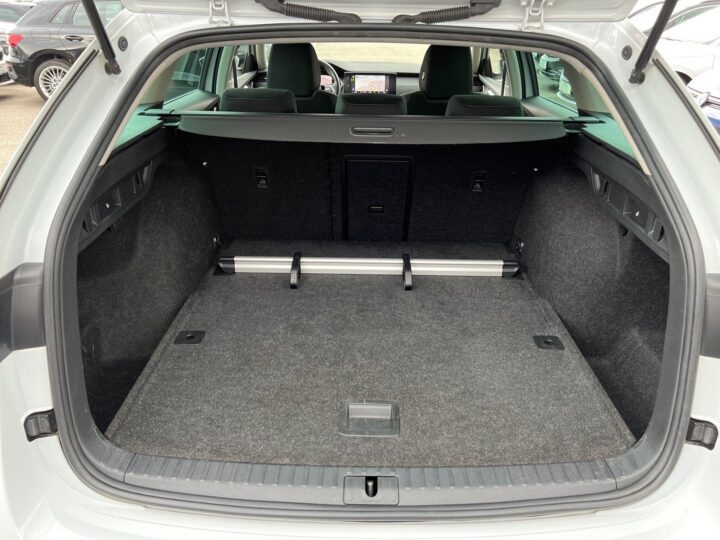 Abbildung Fahrzeugdetailansicht Skoda Octavia - Nr. 14