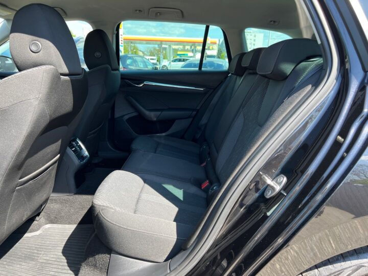 Abbildung Fahrzeugdetailansicht Skoda Octavia - Nr. 13