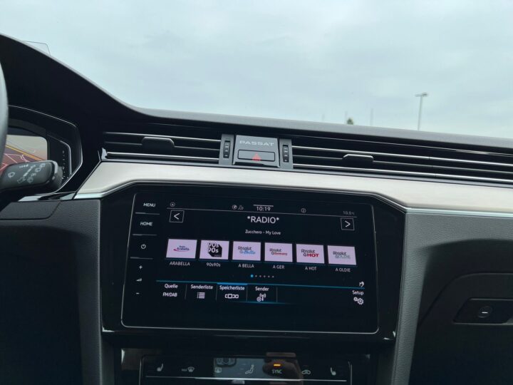 Abbildung Fahrzeugdetailansicht Volkswagen Passat Variant - Nr. 19