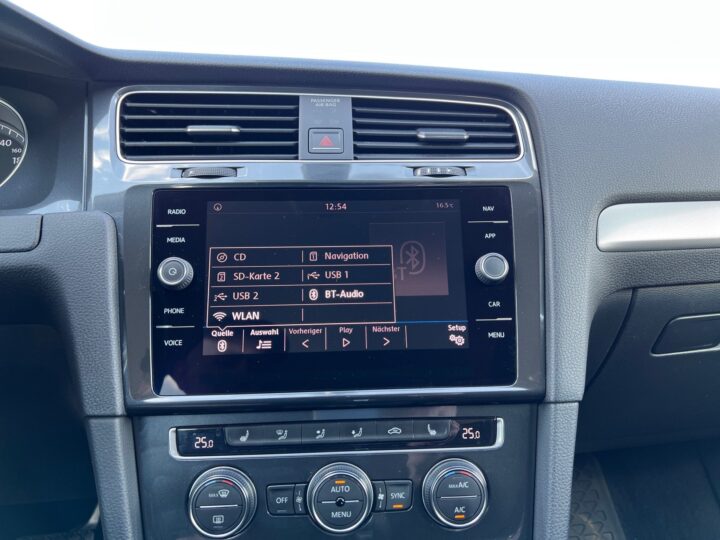 Abbildung Fahrzeugdetailansicht Volkswagen Golf Variant - Nr. 20