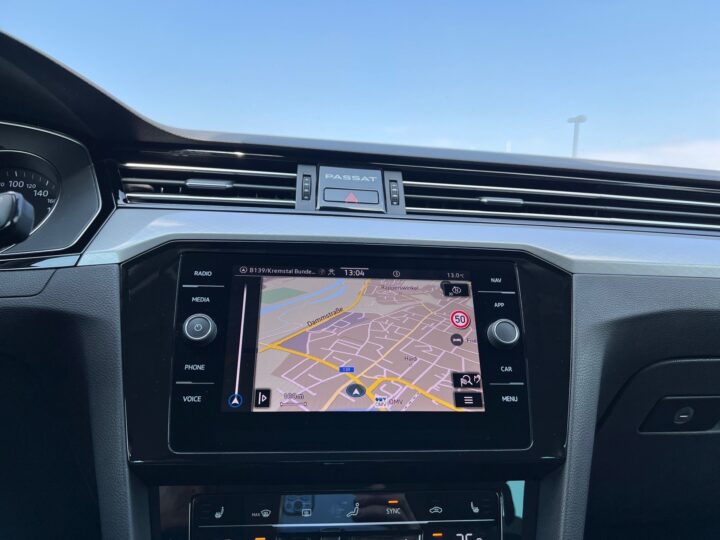 Abbildung Fahrzeugdetailansicht Volkswagen Passat Variant - Nr. 23