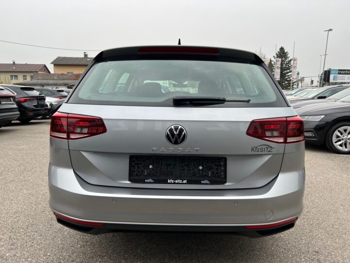 Abbildung Fahrzeugdetailansicht Volkswagen Passat Variant - Nr. 3