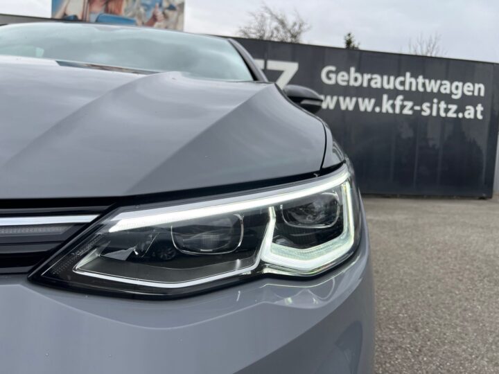 Abbildung Fahrzeugdetailansicht Volkswagen Golf - Nr. 35