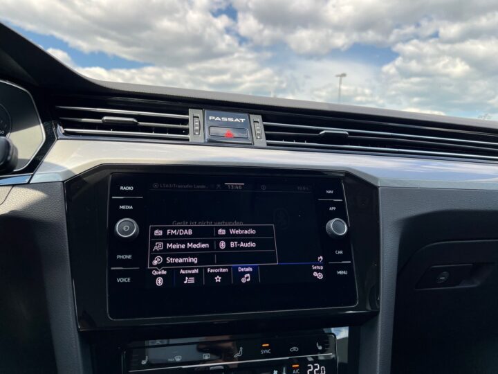 Abbildung Fahrzeugdetailansicht Volkswagen Passat Variant - Nr. 20