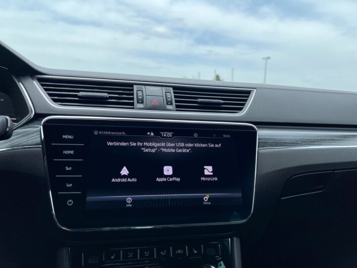 Abbildung Fahrzeugdetailansicht Skoda Superb - Nr. 21