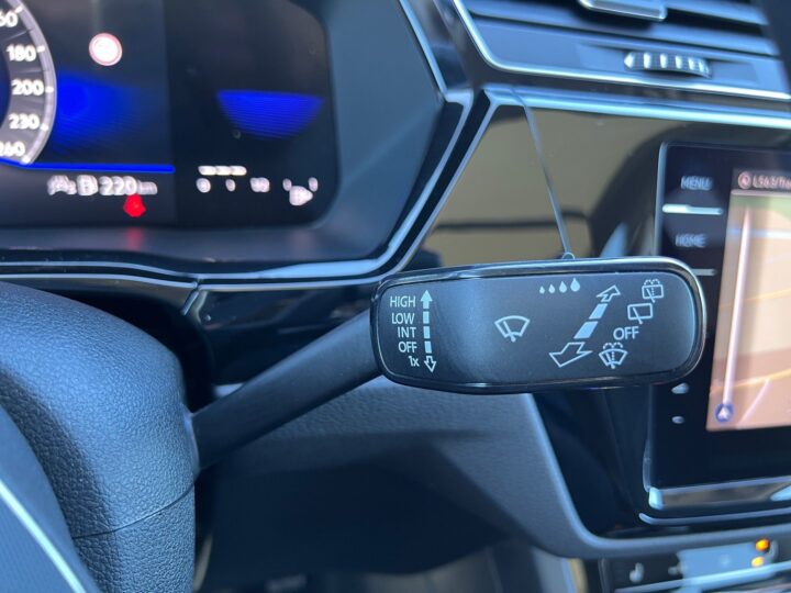 Abbildung Fahrzeugdetailansicht Volkswagen Touran - Nr. 44